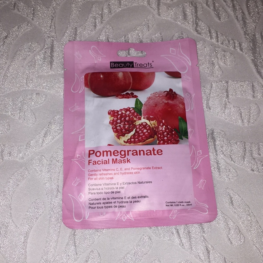 Pomegranate facial mask